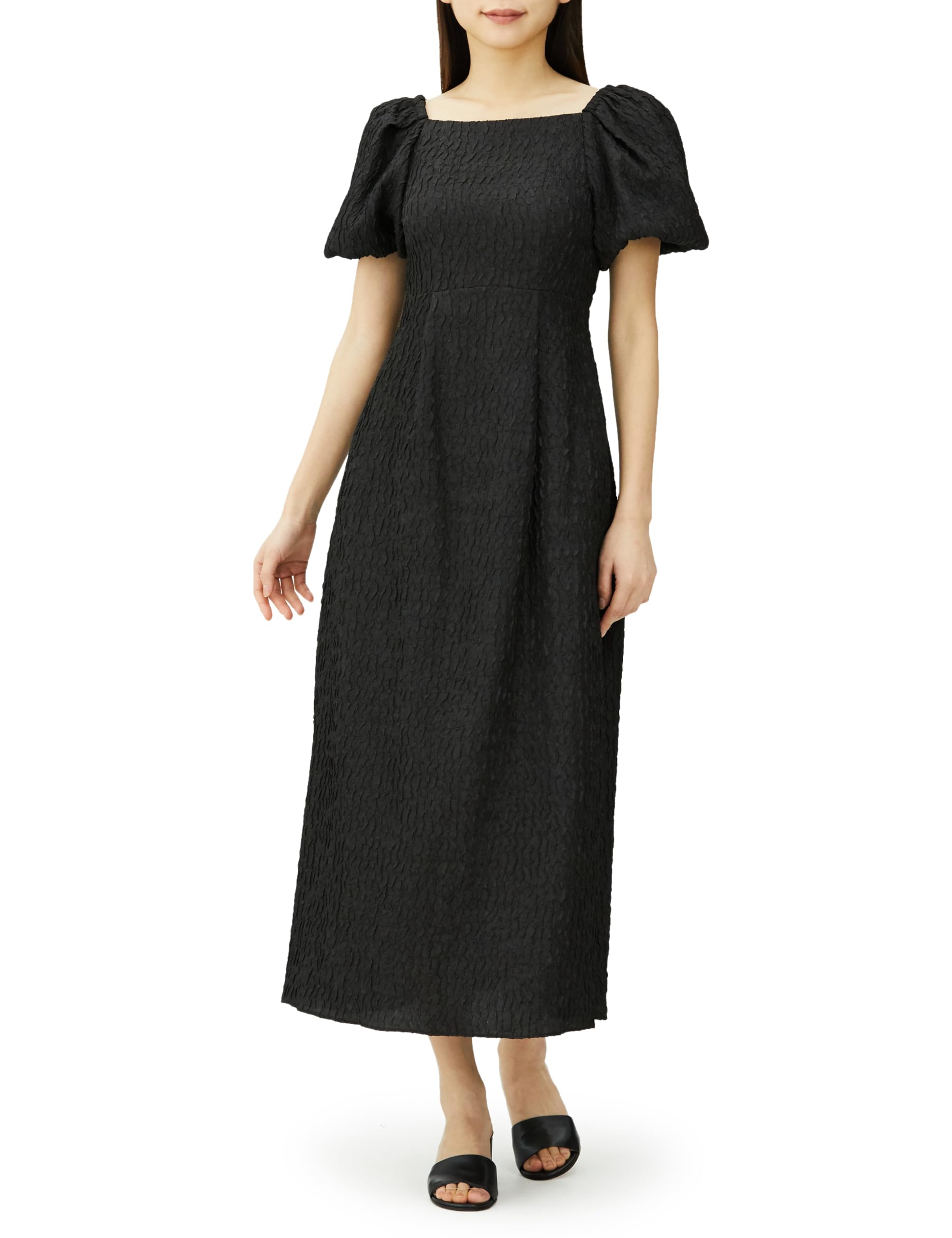 

Платье с размытым цветком на спине LWFO232122 BLK [Lily Brown] женское чёрный