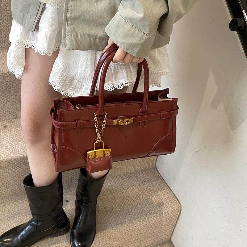 Niş Moda Yağlı Mumlu Deri Taşınabilir Evrak Çantası Retro Günlük Omuz Çantası Üst Düzey Tote Kadın Çantası