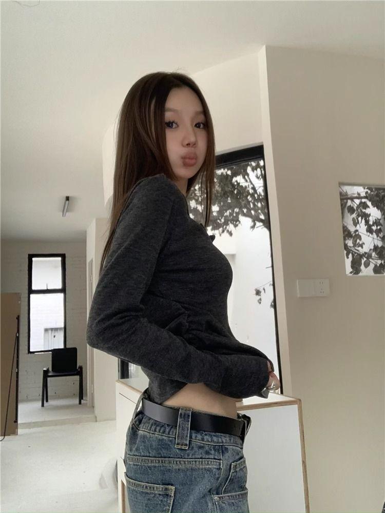 Women's Korean Faux Two-Piece Long-Sleeve Top – Sweet & Stylish Grey Slim-Fit T-Shirt for Autumn/Winter