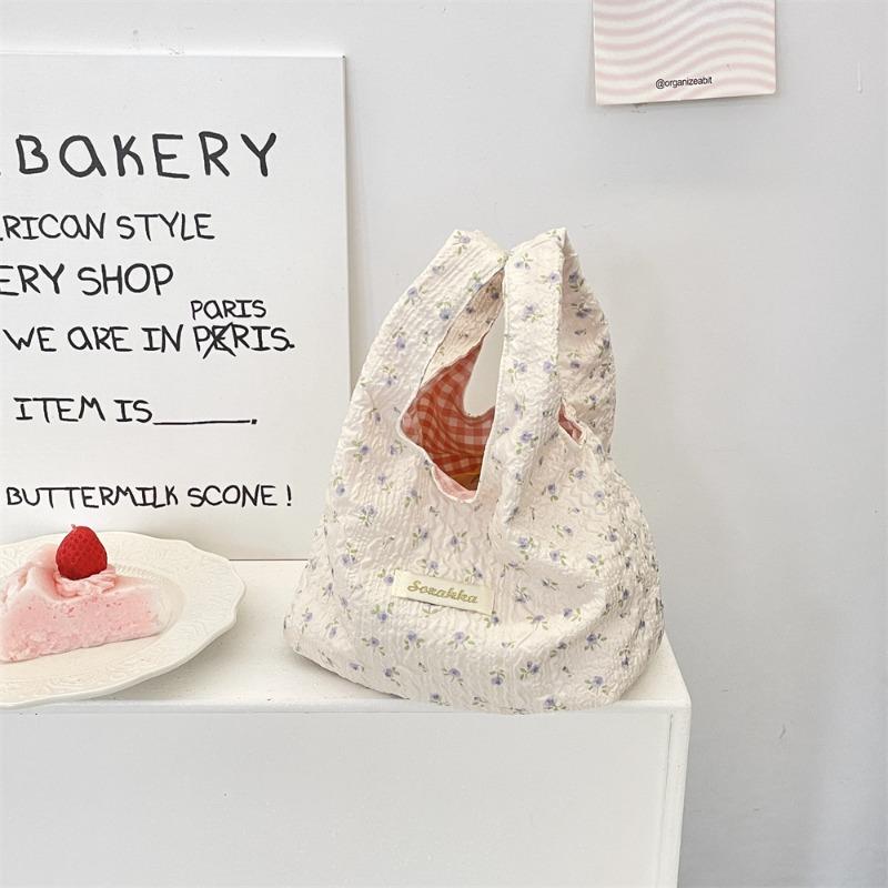 

Cartoon embossed wrist bag largecapacity office worker lunch box bag sundries tote bag sorting hand bag