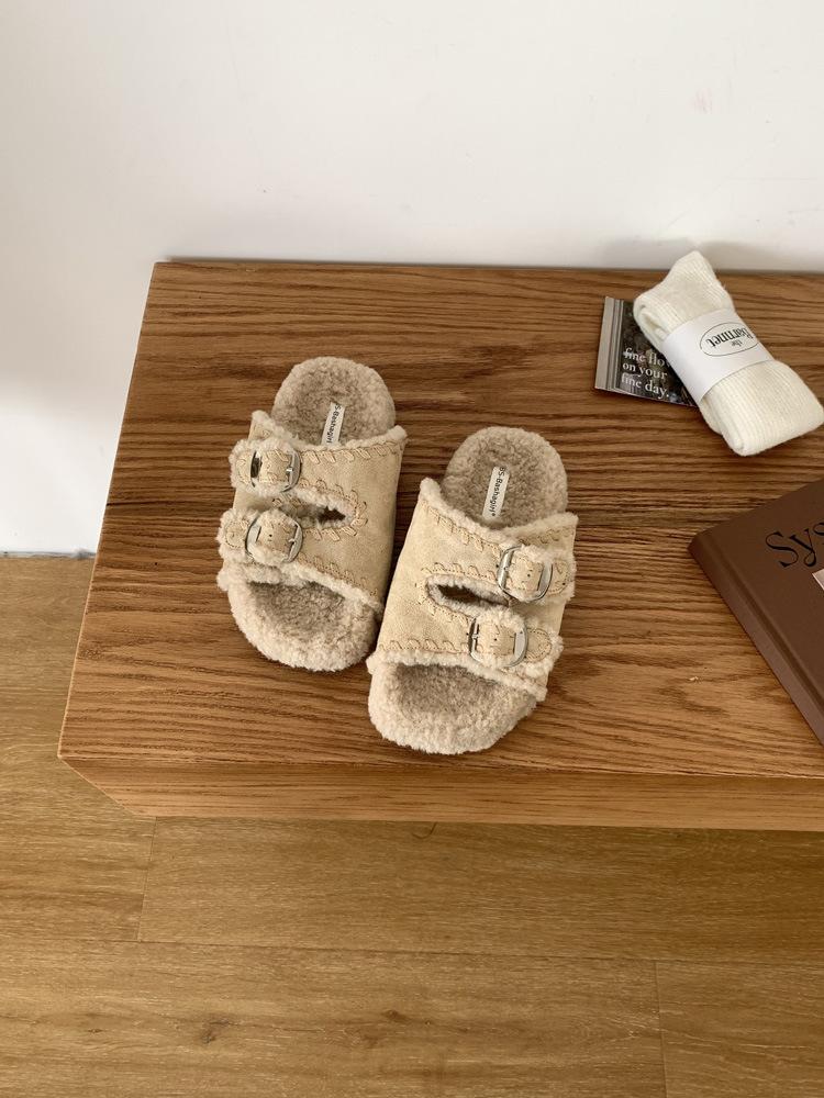 2025 autumn and winter new Korean version of one-word fluffy slippers women wear thick-bottomed plush thermal cotton slippers fluffy slippers