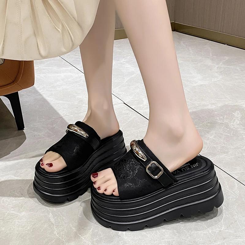 Fashion 8CM Heels Chunky Slippers For Women Open Toe High Platform Sandals Woman 2025 Fashion New Summer Thick Bottom Beach Flip Flops
