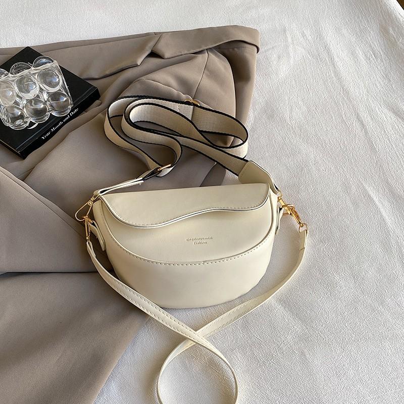Women Vintage Solid Color Flap Small Saddle Shoulder Underarm Bag Fashion PU Leather Wide Strap Crossbody Bag Handbags Purses