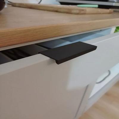 1 Pièce Poignées Longues Durables Avec Vis 16mm Blanc Noir Or Poignées d'Armoire Alliage d'Aluminium Boutons de Tiroir Bricolage Maison