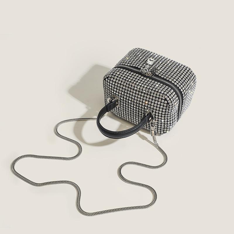 2024 New Model High-End Full-Diamond Rhinestone Bag for Women, Sparkling Diamond Stylish Chain Crossbody Bag, Niche Design Handbag