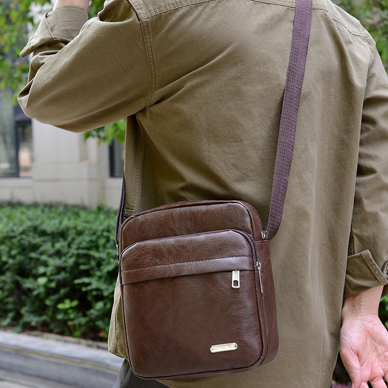 Men's Retro Crossbody Shoulder Bag Large Capacity Lightweight Business Messenger Bag for Travel Trip