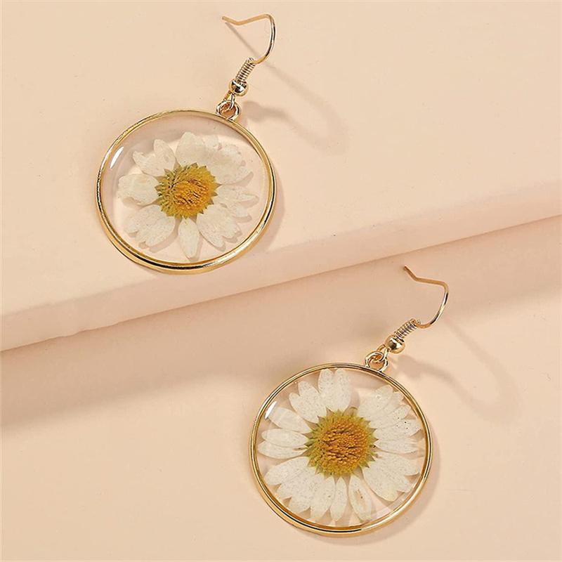 1Pair Creative White Daisy Pressed Studs Earring Boho Style Pressed Flower Earrings Vintage Fashion Ear Jewelry Party Gift