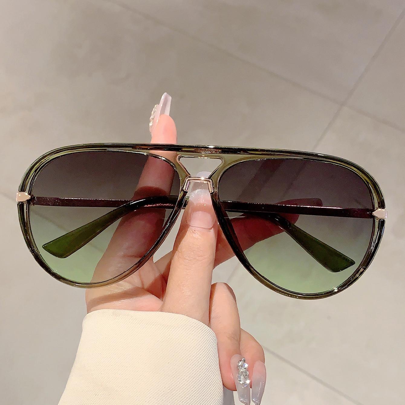 Exquisite Fashion Items Women's Fashion Pilot Design Shades Luxury Metal Decoration Sunglasses Men's Brand Sun Glasses For Travelling Hiking