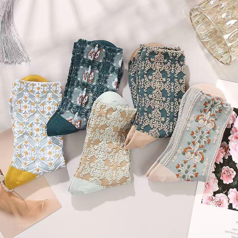 Women's Retro Floral Mid-Calf Cotton Socks - Autumn/Winter Embossed Style