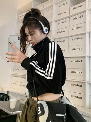 Γυναικείο Αθλητικό Μπουφάν με Φερμουάρ, Slim-Fit, Αμερικανικού Ρετρό Στυλ, με Τρεις Ρίγες, Μακρύ Μανίκι και Όρθιο Γιακά