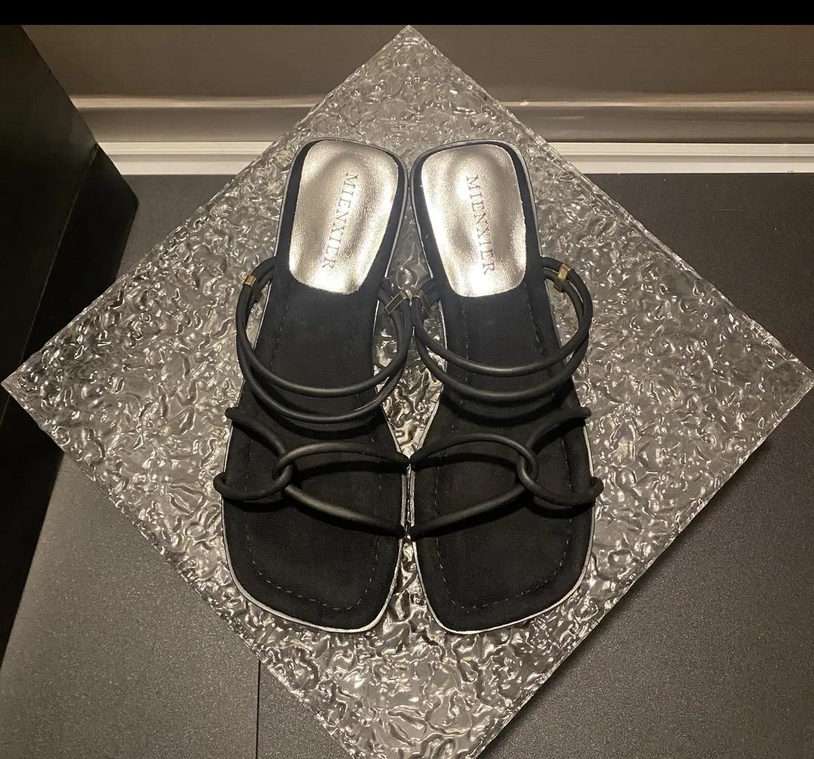 

Сандалии на плоской подошве, летние, новые, квадратные, с мягкой подошвой, пляжные тапочки Temperament 40