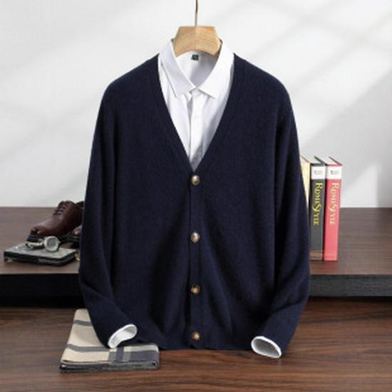 Men's Thickened Cashmere Sweater, 7-Gauge Knit, Round Neck, Plain, Autumn-Winter Base Layer.