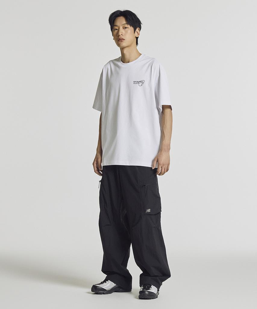 Nyuballanseu Nbneg21543 / Uni Track Club Carabiner Graphic Short Sleeve Tee (Whtie)