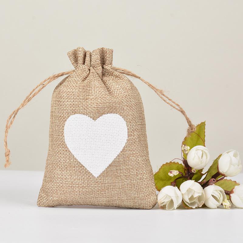 

24 шт. Льняной мешочек на шнурке в форме сердца Льняной мешочек для украшения свадебной вечеринки Льняной мешочек 24pcs