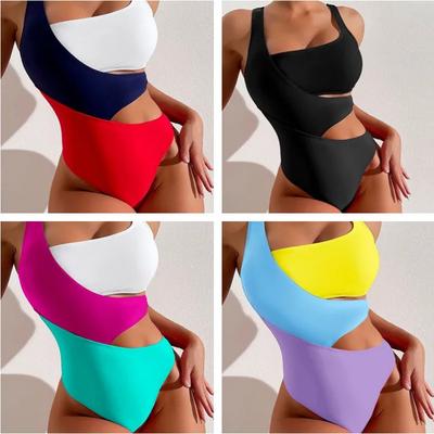 Stroje kąpielowe – Bikini