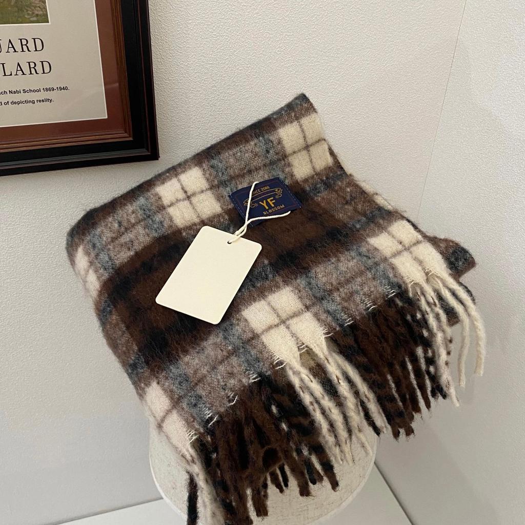 New plaid autumn and winter scarf women's Korean atmosphere tassel warm neck protection mohair thickened scarf
