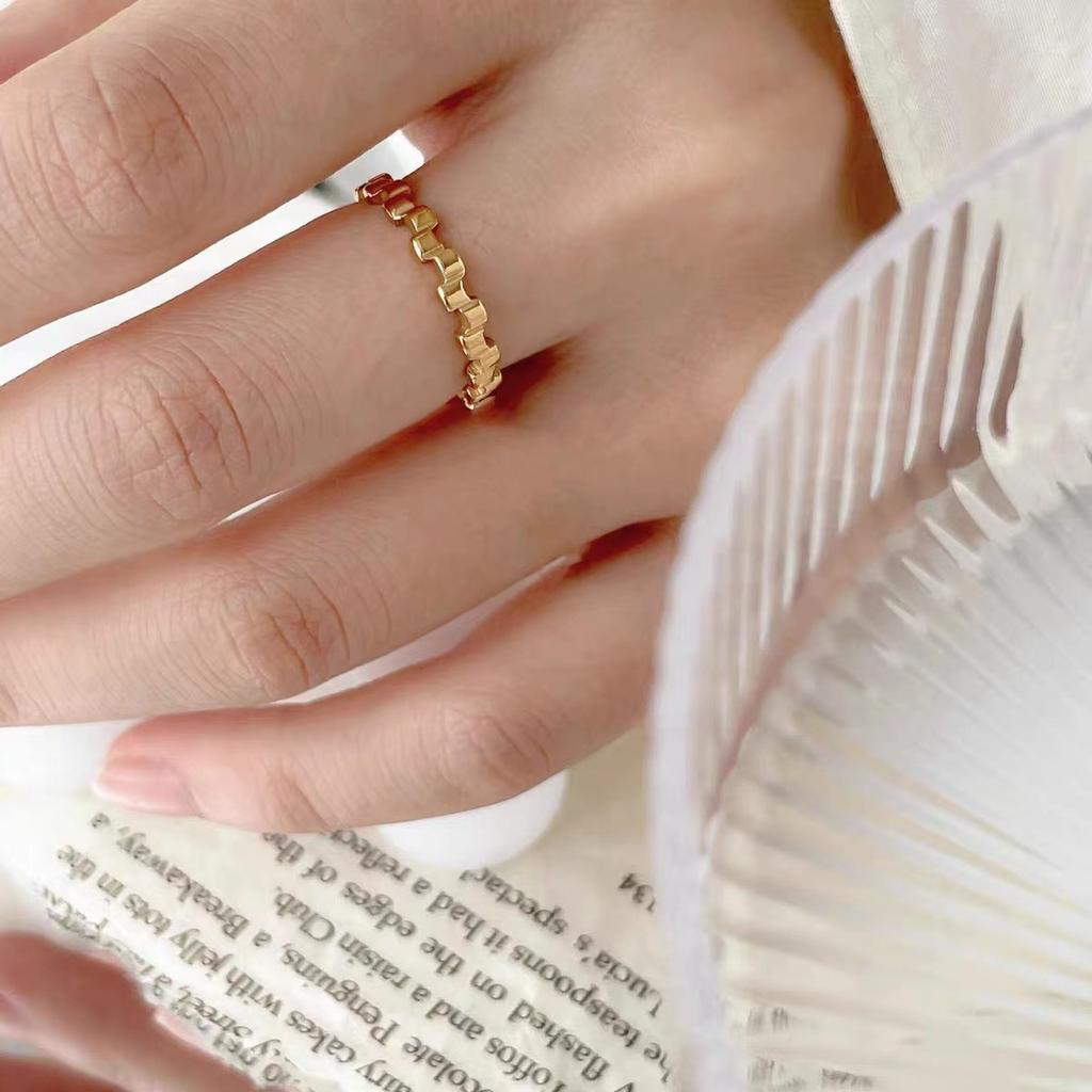 Titanium Steel 18K Gold Bag Fashionable And Versatile Chic Small Square Ring Does Not Fade Index Finger Girlfriend Ring