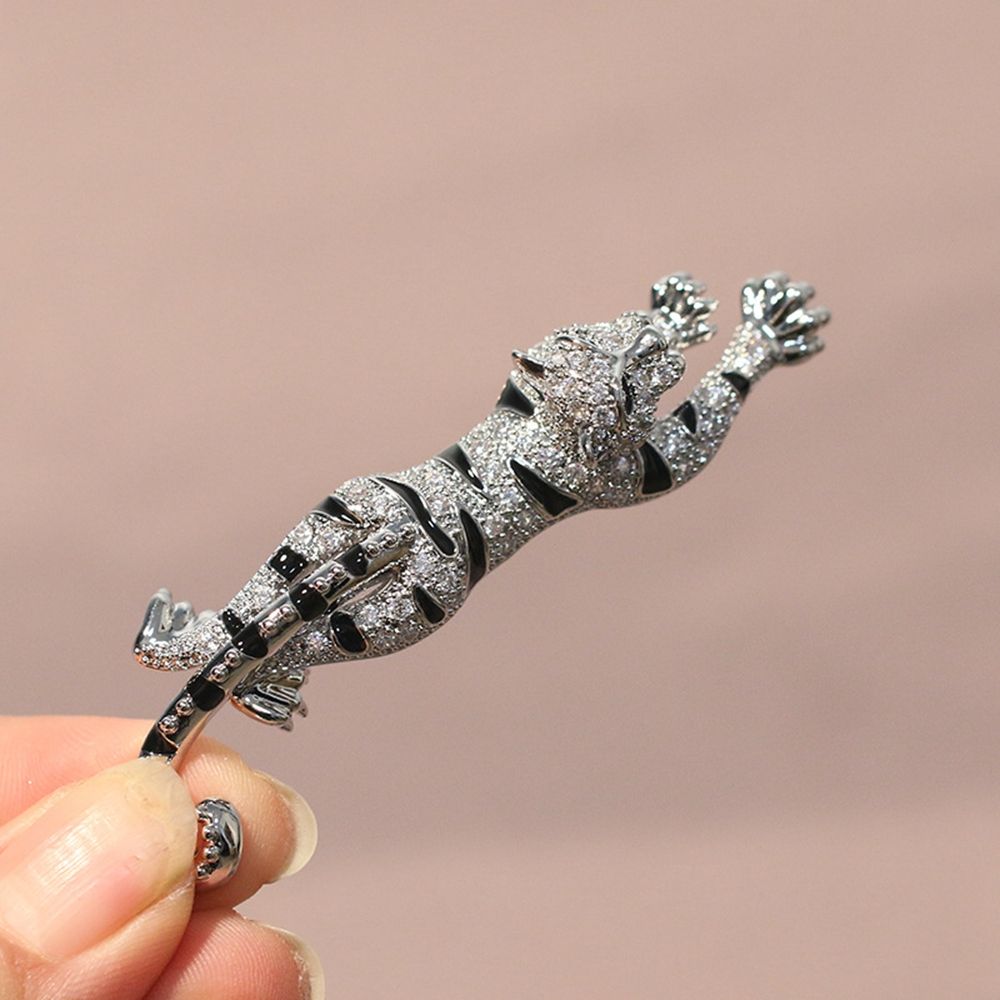 Female New Year Gifts Zinc Zinc Alloy Korean Style Pin Enamel Badges Fashion Jewelry Tiger Brooches