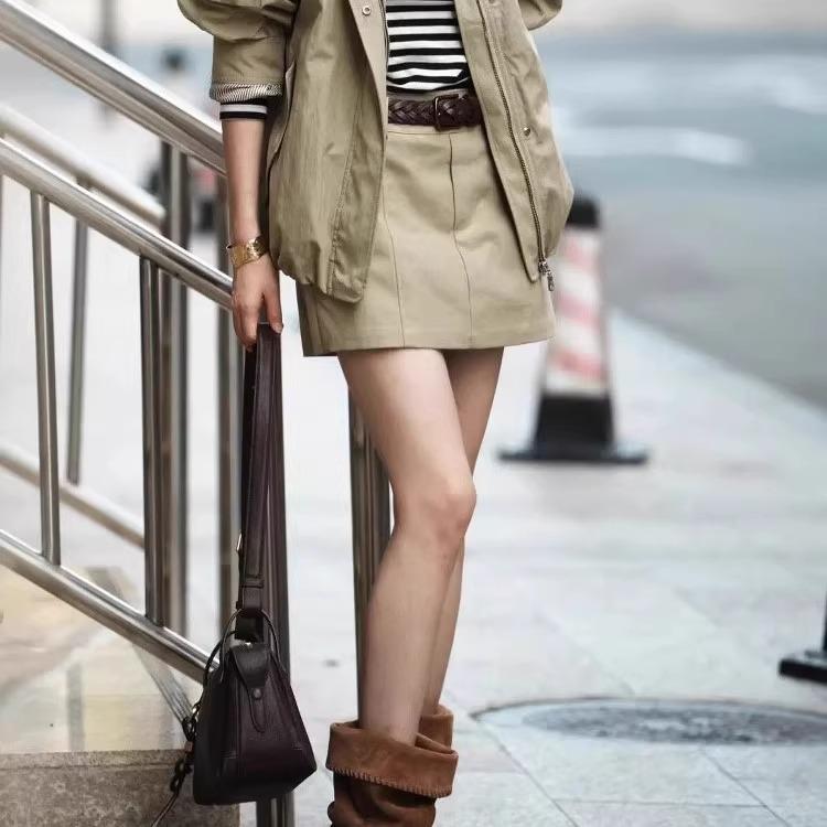 Square Gun Gun Same 2025 New Wasteland Wind Pile Boots Retro Pointed Lightweight Western Travel Boots Knight Boots Women