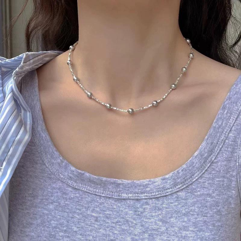 Elegancki Perłowy Choker z Gipsówką: Luksusowy Modny Naszyjnik Damski