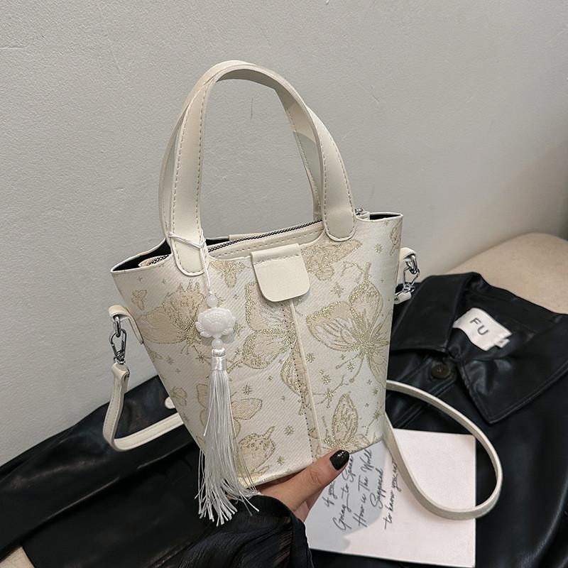 Stylish And Trendy Women's 2024 Summer Pu Bucket Shoulder Bag With Inner Pouch