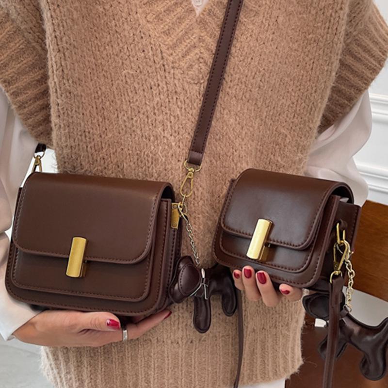 Bag Women's Messenger Bag Beautiful Personalized Retro Small Bag 2025 Autumn New Shoulder Armpit Bag Small Square Bag