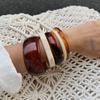 SHIXIN 5 Stile Vintage Braun Off-Weiß Dickes Harz Acryl Armreif Armband für Damen Trend Unregelmäßige Geometrie Rund Breit Armreif