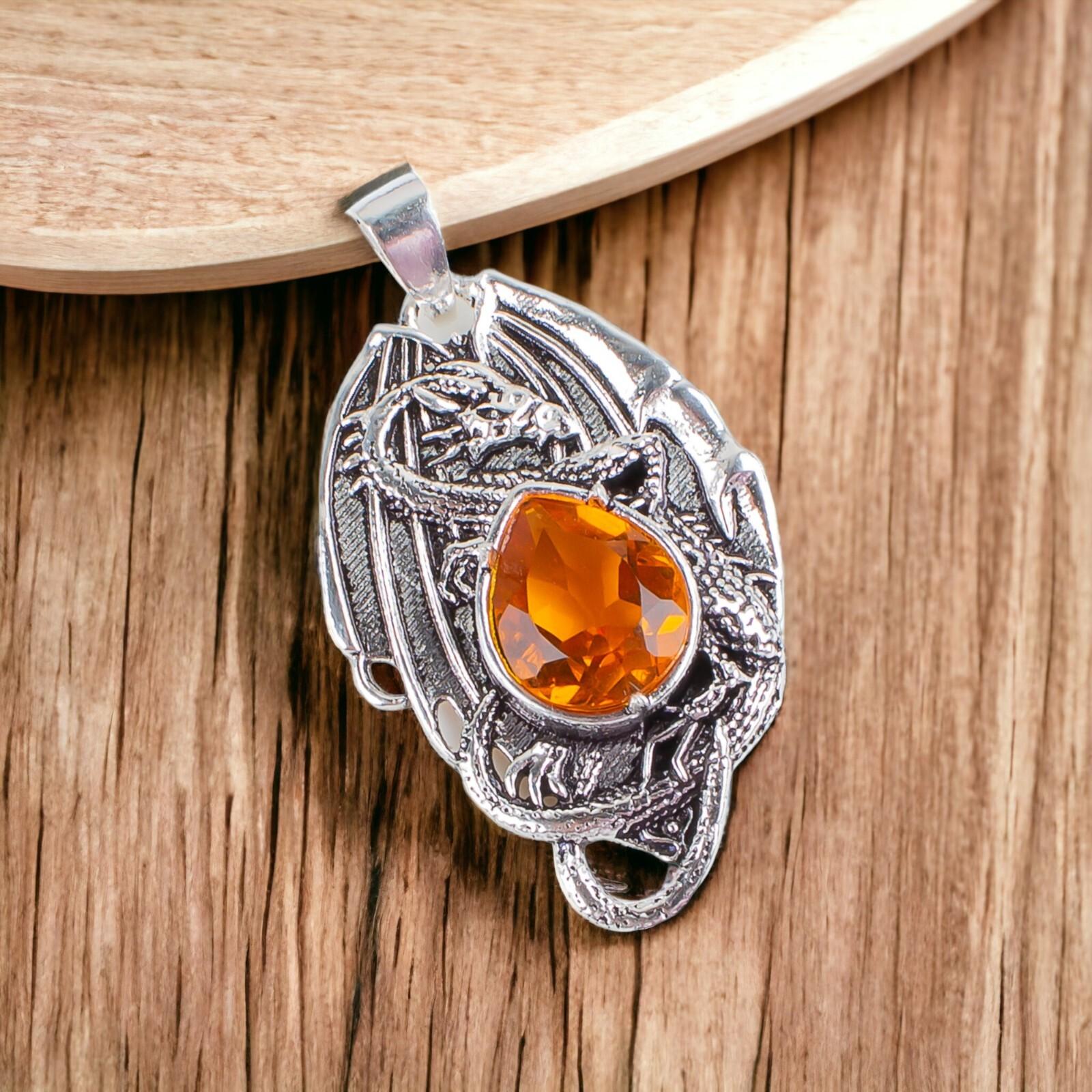 

Полудрагоценный камень 925 стерлинговое серебро Удача Дракон Ювелирный кулон 1,55 CP-9