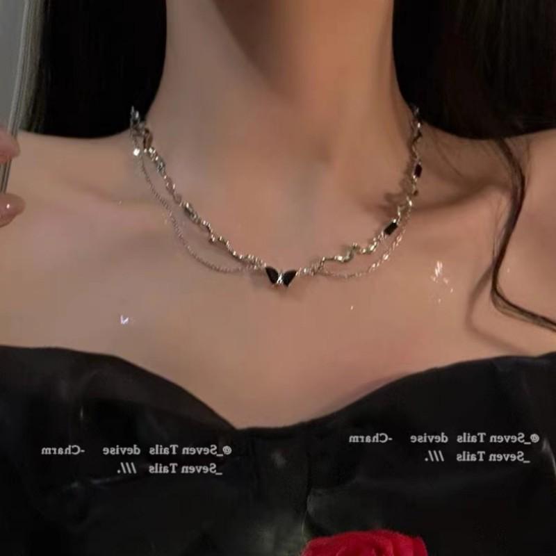 Wavy Irregular Butterfly Necklace: Luxury Clavicle Chain with Unique Design for Women