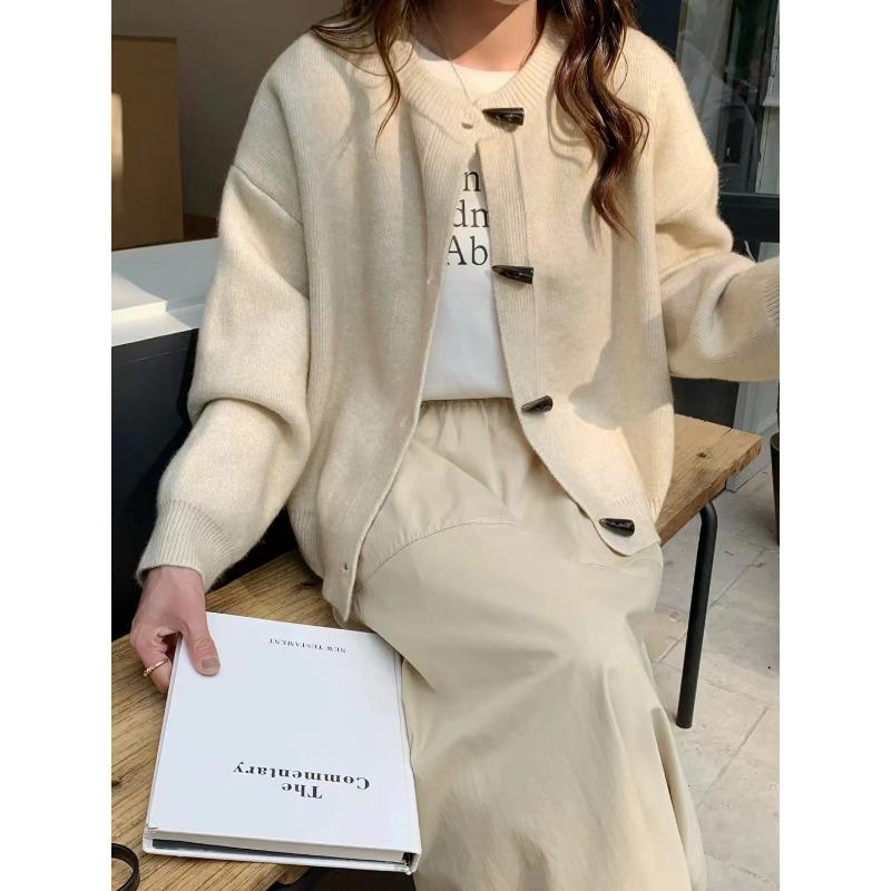 

Кардиган свитер на угловых пуговицах, темпераментный, с высоким чувством стиля, осенний новый, свободный, универсальный, вязаный жакет, женская одежда average size