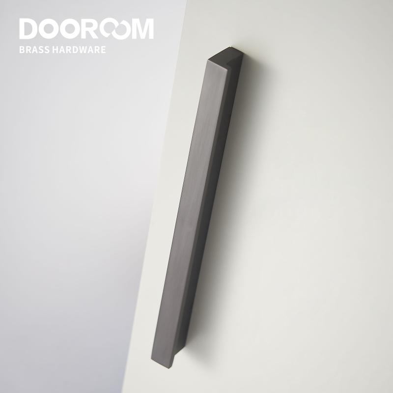 Dooroom Brass Furniture Handles Modern Fashion Grey Wardrobe Dresser Cupboard Cabinet Drawer Show Box Wine Bar Pulls Knobs