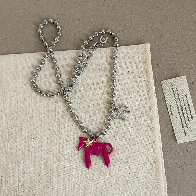 White Black Red Color Enamel Colt Horse Pendant Necklaces for Women Silver Plated Alloy Beads Chain Chokers Fashion Jewelry