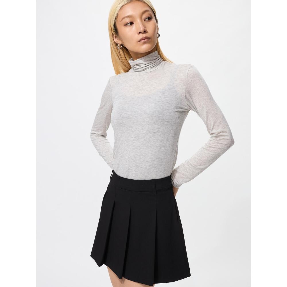 Uniqlo HeaTTech UlTra LighT TurTle Neck T