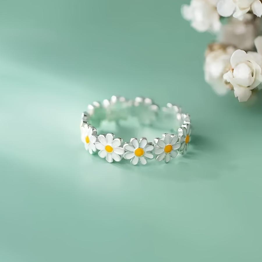 High-End Daisy Open Ring, Adjustable Flower Ring for Women – Simple & Elegant Daily Jewelry