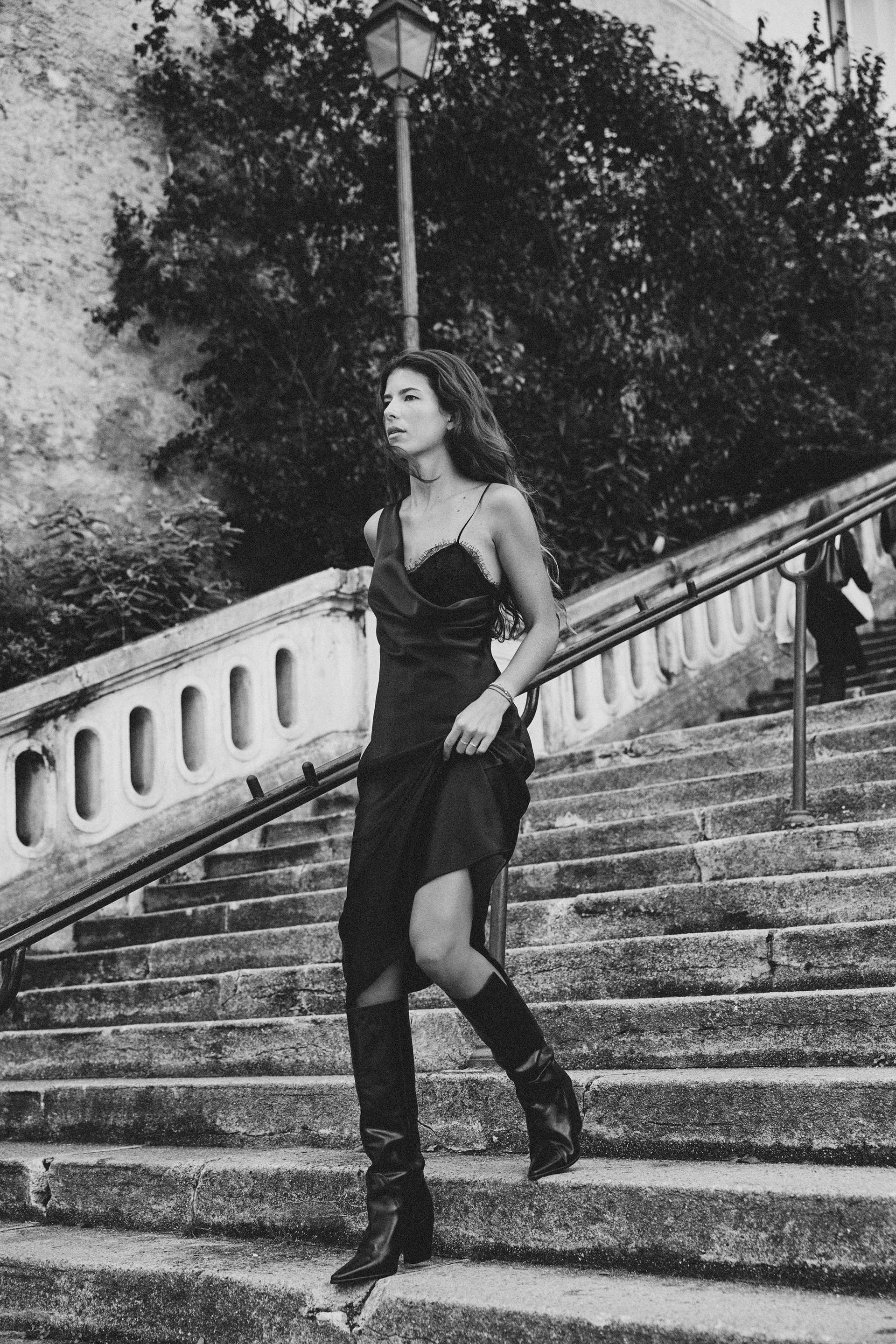 

КОЖАНЫЕ БОТИНКИ НА БЛОЧНОМ КАБЛУКЕ