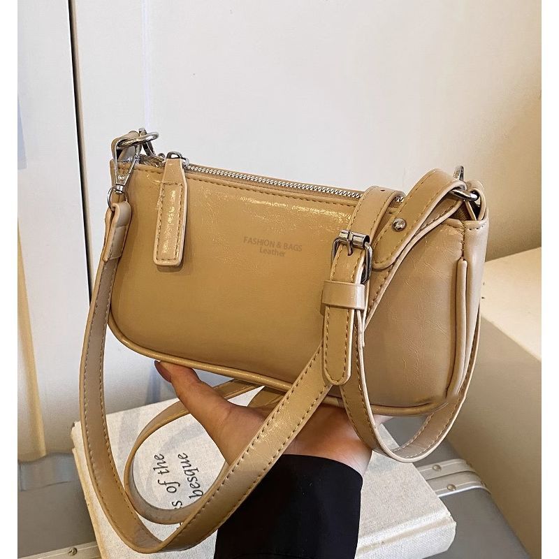 Premium Texture Small Bag Women's New Summer Versatile Messenger Bag Fashion Super Fire Shoulder Armpit Small Square Bag