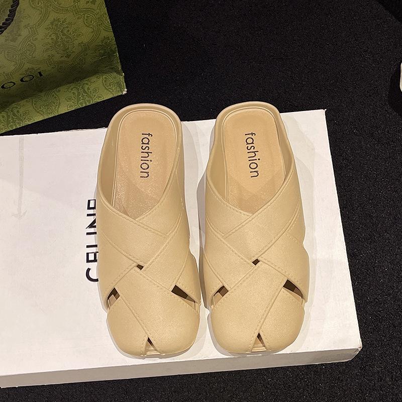 Half a pack of women's bag head slippers summer spring and summer new outer wear fashion lazy flat shoes