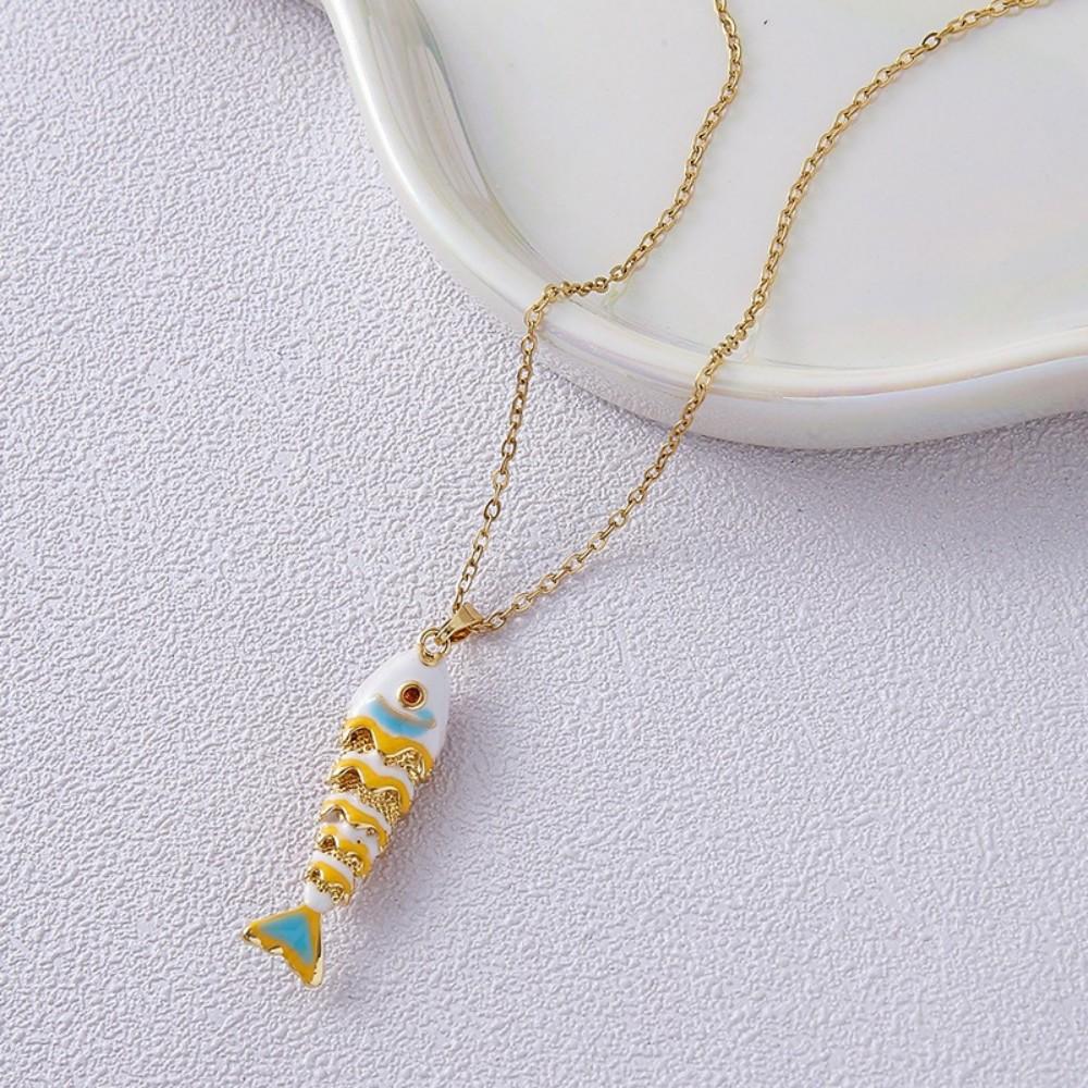 Bunter Emaillierter Beweglicher Fisch Anhänger Halskette Goldkette Süßer Meeresstil Schmuck für Damen Sommer Strand Täglich Geschenk