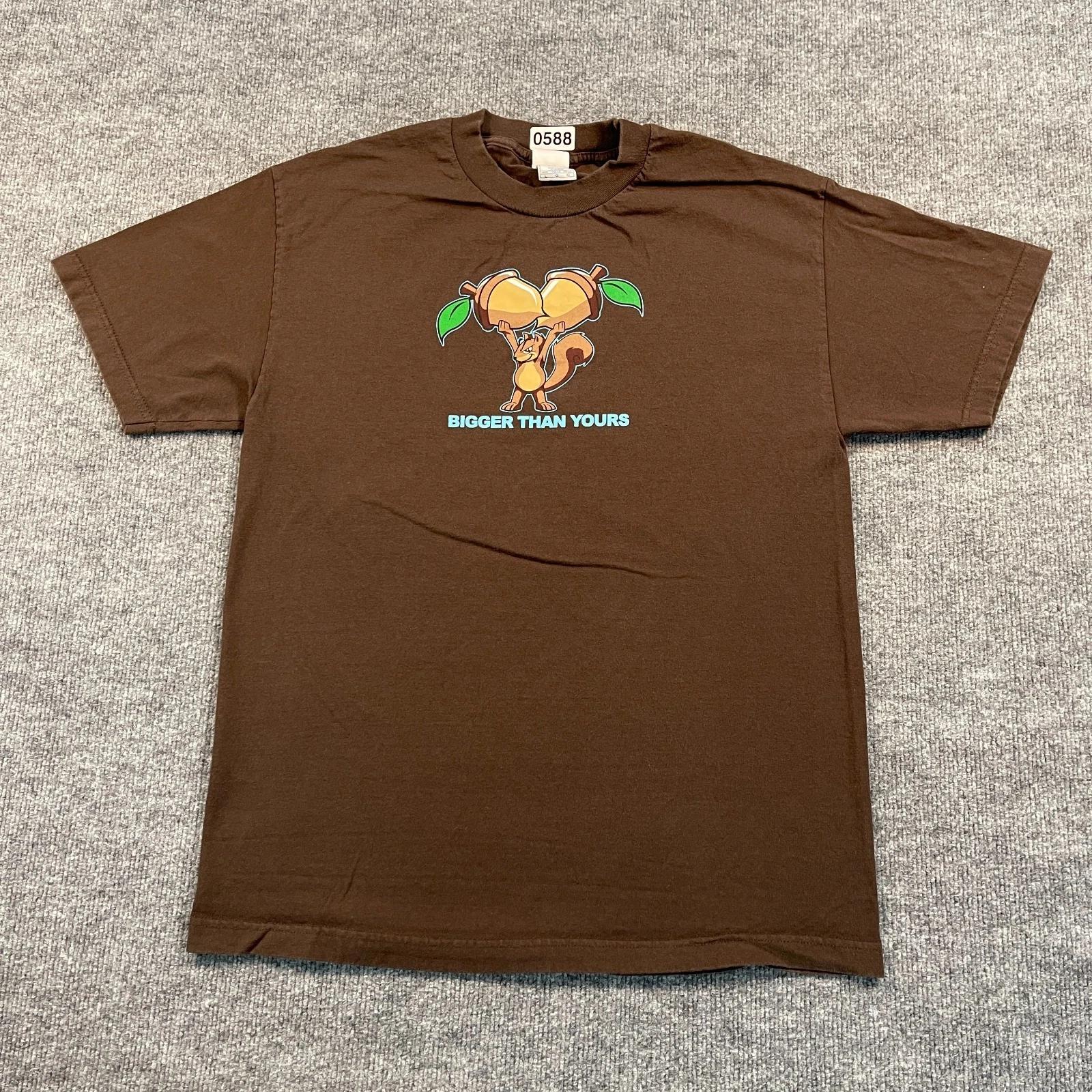 

Vintage Y2K Funny Bigger-Than-Yours Squirrel Nuts Shirt Large 21x27 Brown M