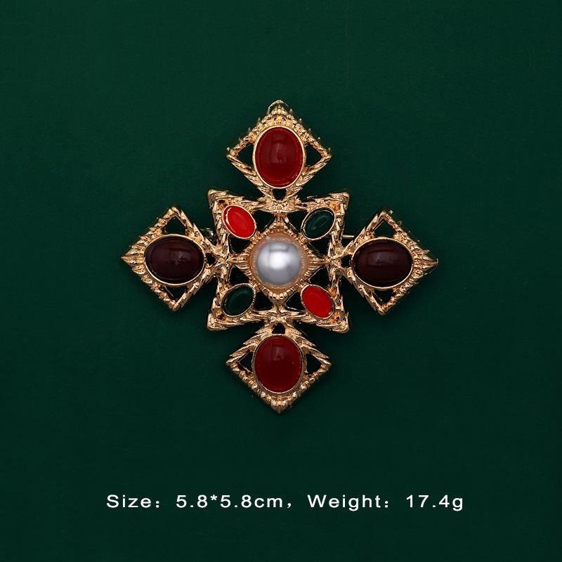 Baroque Vintage Gold Color Crystal Pearls Pin Brooches Gem Hollow Geometric Rectangle Brooch Collar for Women Jewelry