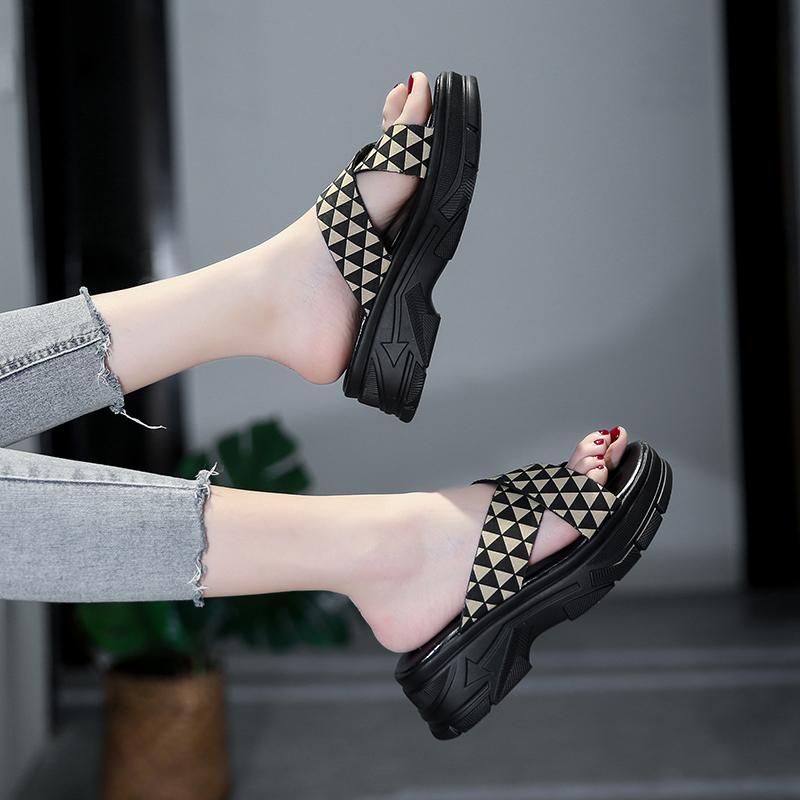 2024 Women's Slippers Summer New Fashion Women's Open-toed Slippers Square Soft Thick Bottom Casual Comfortable Beach Slippers