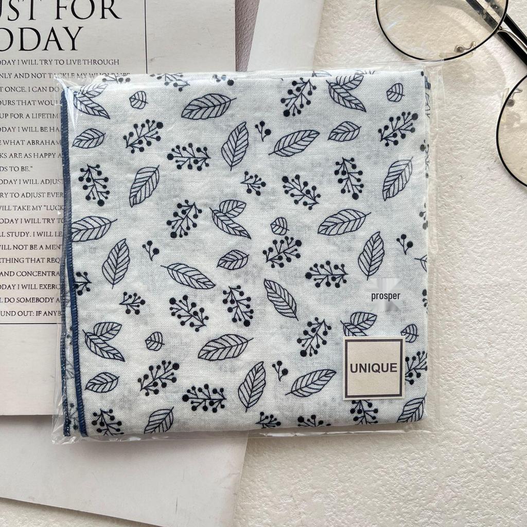 Korean Style Retro Floral Cotton-Linen Scarf: Exquisite Autumn/Winter Silk Square for Women