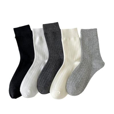 Frühlings-, Herbst- und Wintersocken, Damen-Baumwoll-Mid-Calf-Socken, Atmungsaktive Sport-Damensocken, Lässige weiße Frotteesocken, Sportsocken