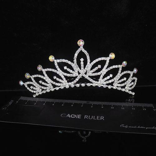 Latest Arrivals Nuptial Wedding Occasion Rhinestone Tiaras Crowns Female Girls Hair Comb Heart Bridal Bridesmaids Tiaras Hair Accessories