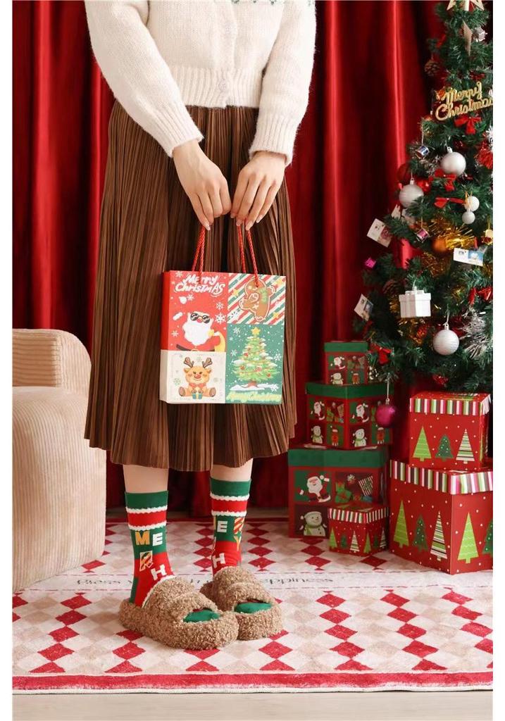 Christmas Gift Box: Women's Cute Cartoon Mid-Calf Socks for Autumn/Winter - Perfect for Girlfriends