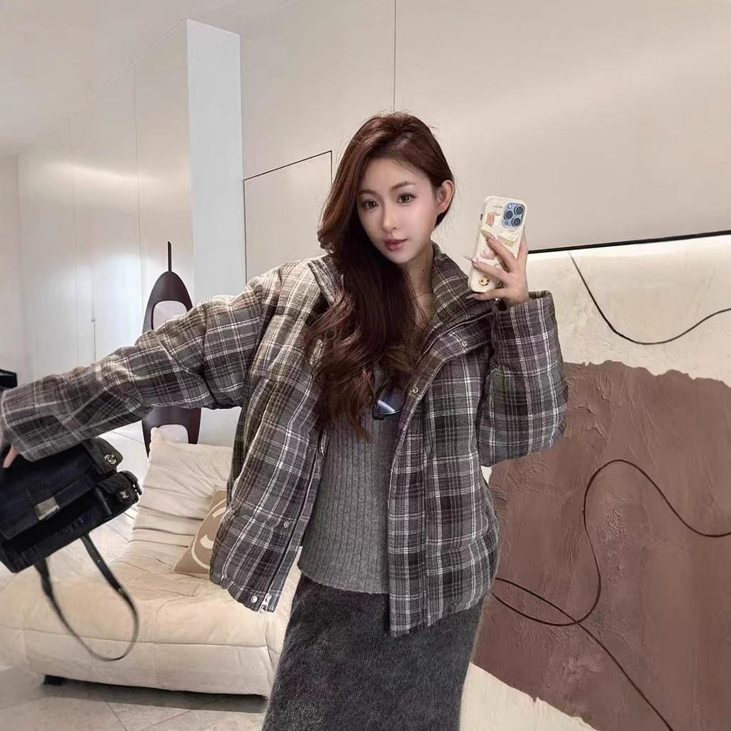 Woolen plaid stand-up collar down jacket, women's loose and thickened Northeast can wear lazy retro style white duck down jacket