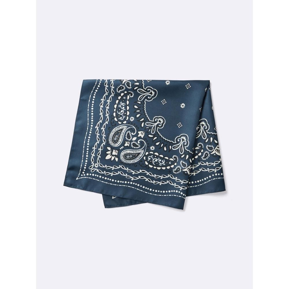 GU by Uniqlo Paisley Scarf