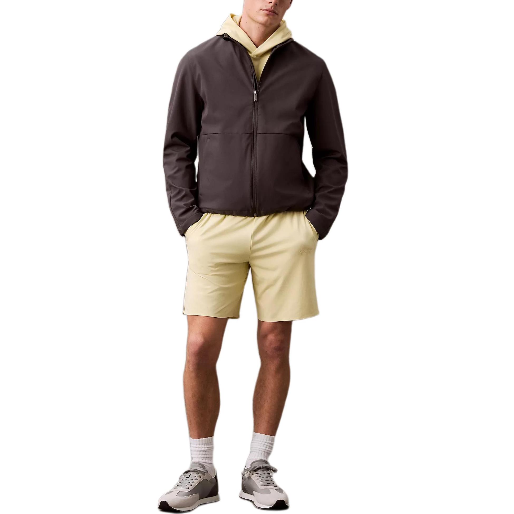 

Calvin Klein Мягкие Минималистичные Удобные Влагоотводящие Шорты Миди Повседневные Мужские шорты Светло-желтые 407F850-101 XS