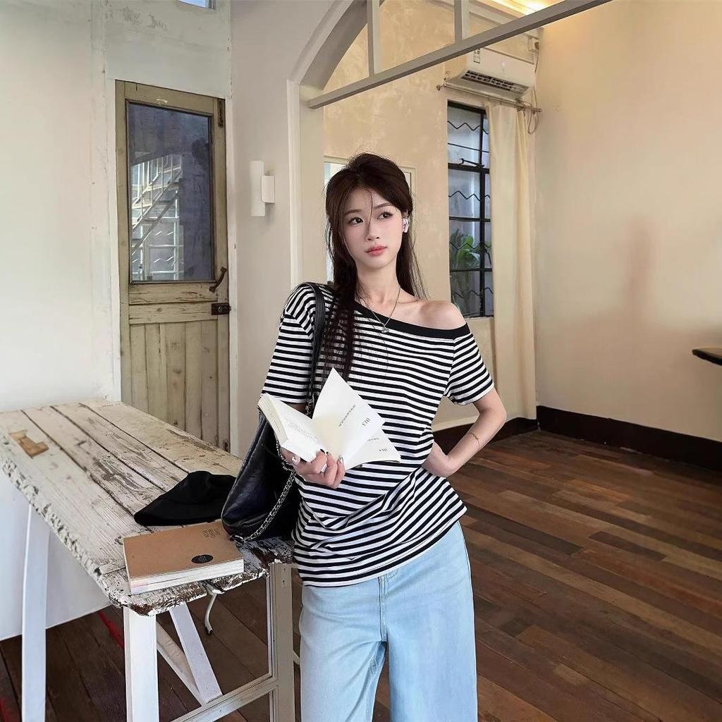 Summer Sexy One-Shoulder Striped Irregular Short-Sleeve Top for Women