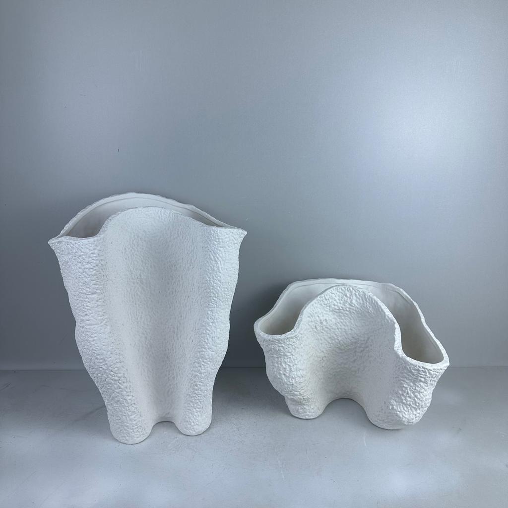 Keramik-Blumentopf Plissierte Blumenvase Geschwungene und Konkav-konvexe Blumenarrangements Ornamente Handgefertigte Keramik-Handarbeiten